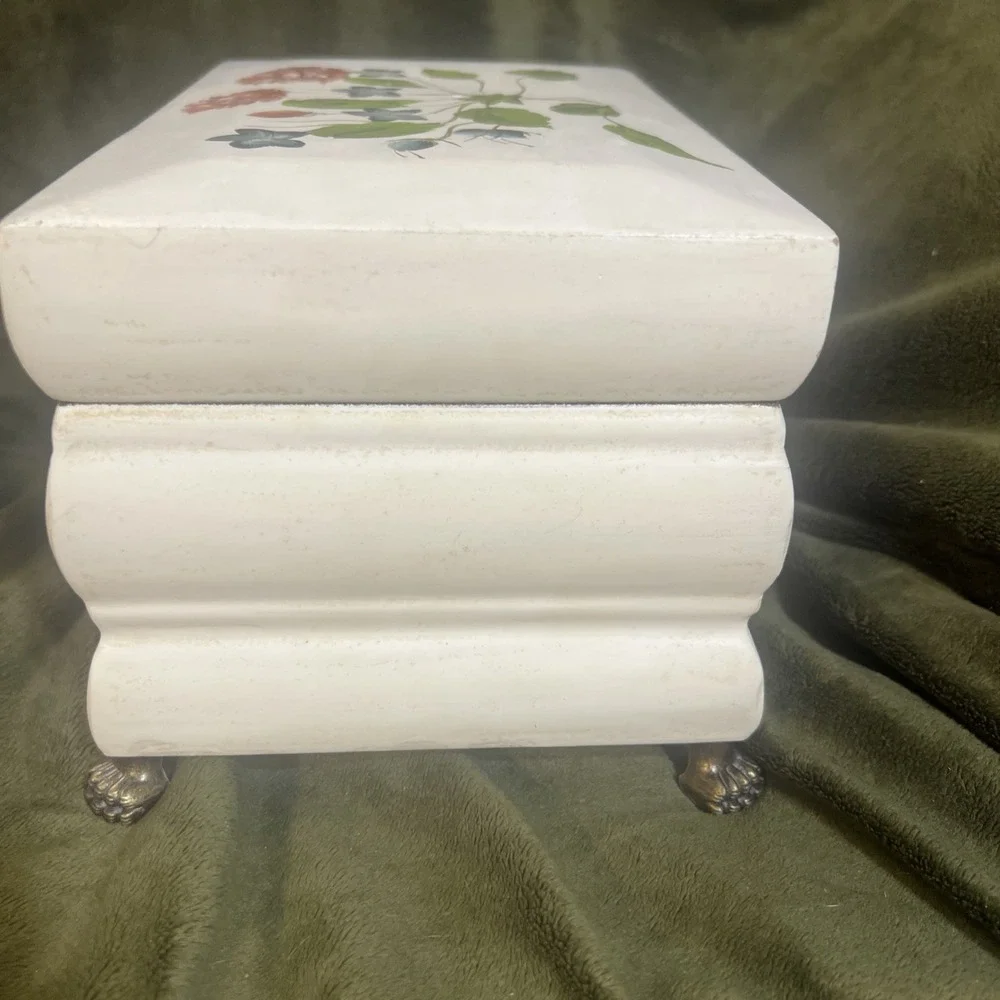 VTG Hand Painted Wooden Floral Jewelry/ Trinket‎ Box Hinged Lid (1951)